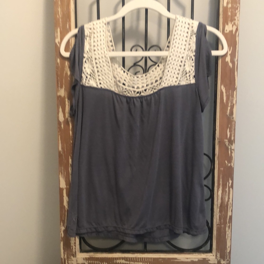 American eagle cream and grey top size medium - Picture 6 of 9